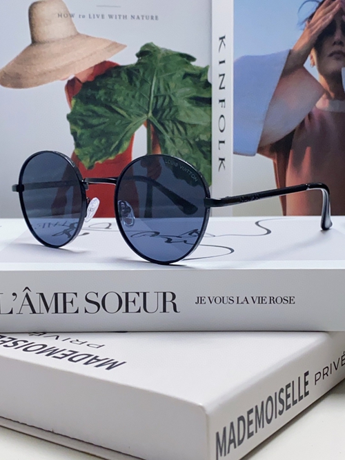 ルイヴィトンサングラス正面デザイン